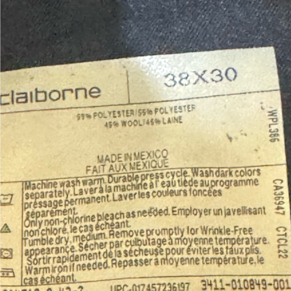 B-266 Men’s Claiborne Gray Pleated Cuffed Dress Pants Size 38x30 - Picture 13 of 14